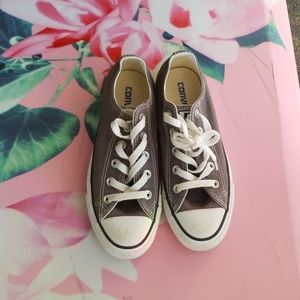 Grey converse